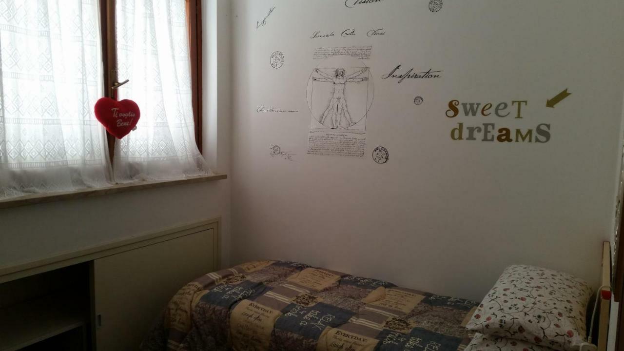 Home Denise E Luca Латина Экстерьер фото